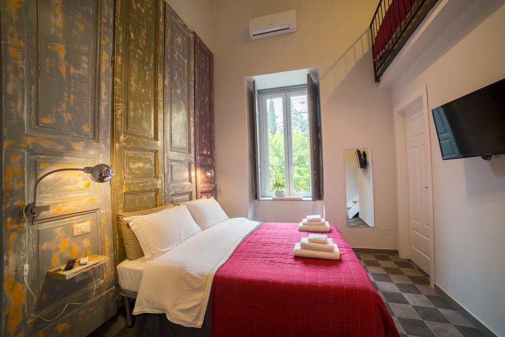 The Foria House By House In Naples Bed and Breakfast Værelse billede