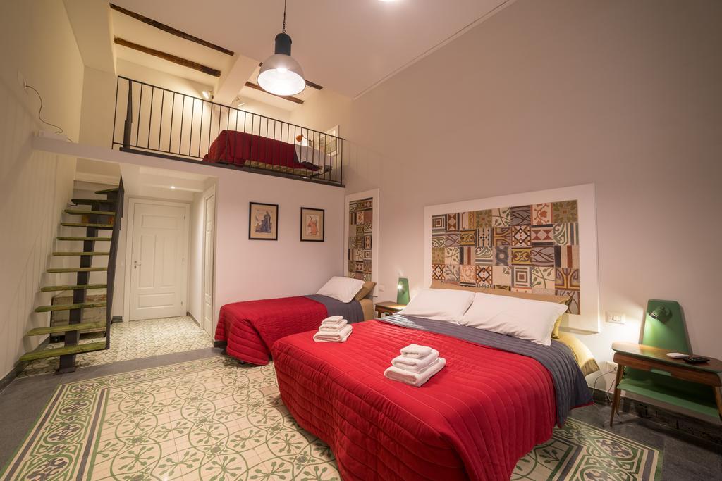 The Foria House By House In Naples Bed and Breakfast Værelse billede