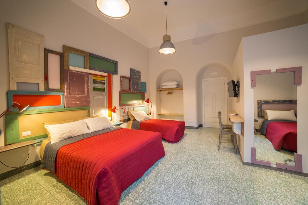 The Foria House By House In Naples Bed and Breakfast Værelse billede
