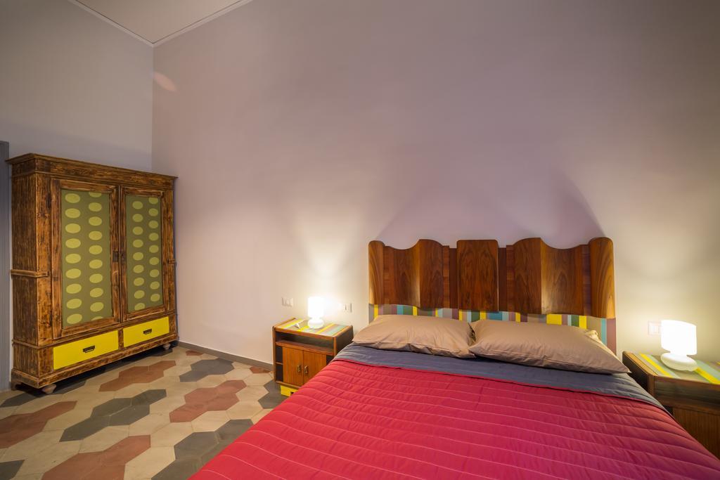 The Foria House By House In Naples Bed and Breakfast Værelse billede