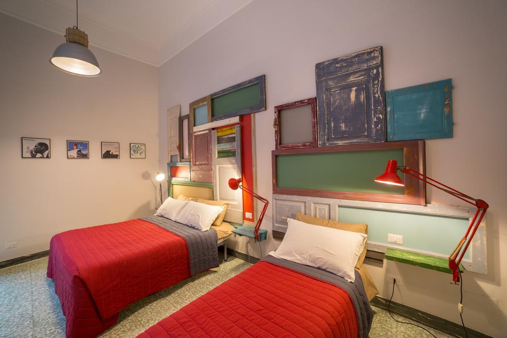 The Foria House By House In Naples Bed and Breakfast Værelse billede